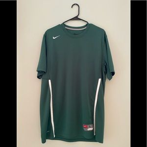 Men’s Nike dry fit tennis shirt size large